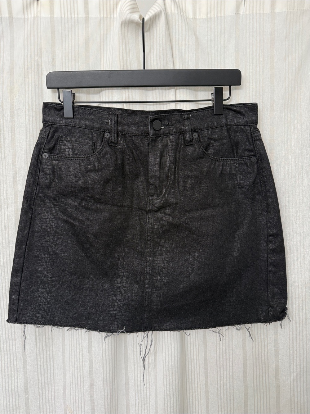 Blank NYC Black Denim Snakeskin Mini Skirt size 27